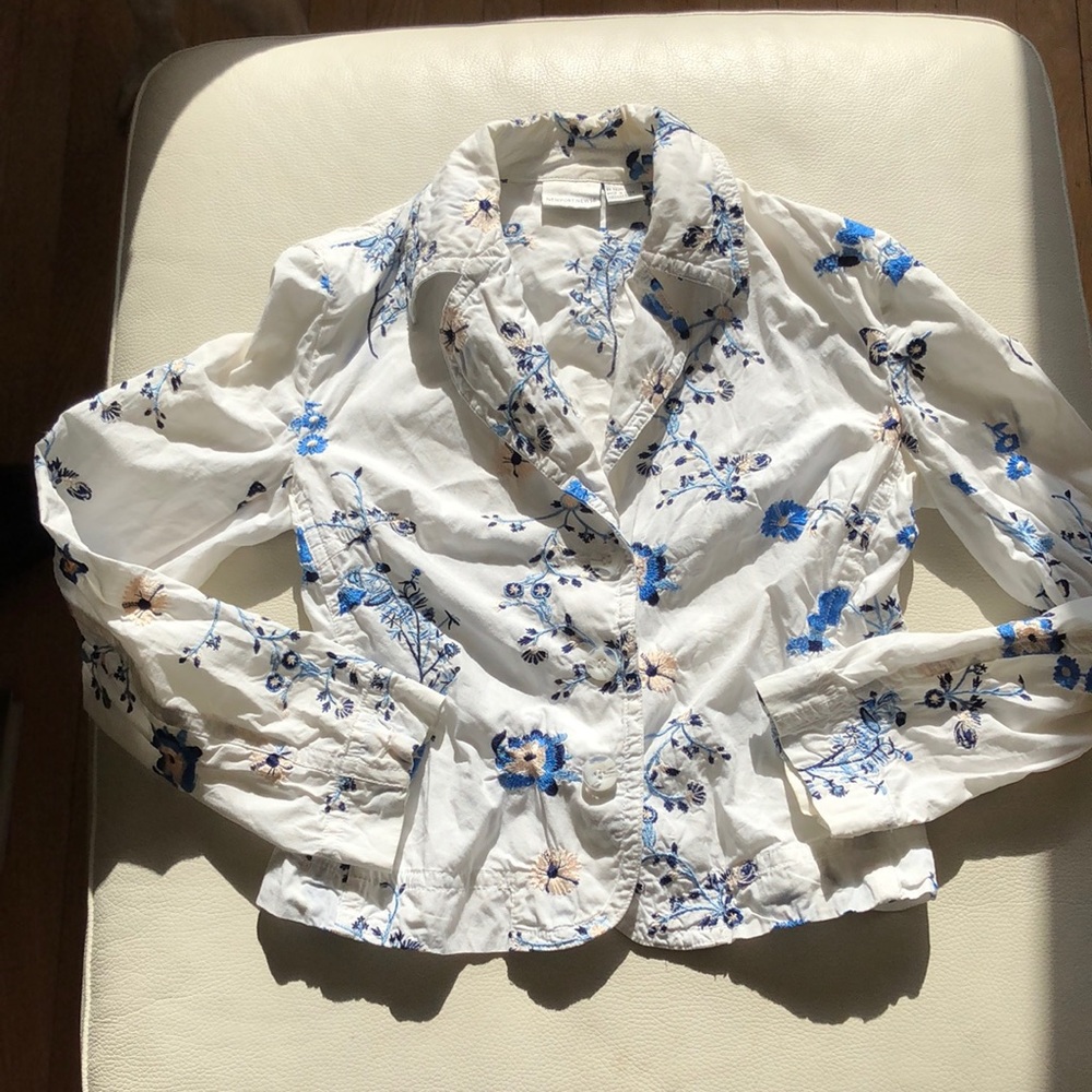 Newport News white / blue embroidered blazer